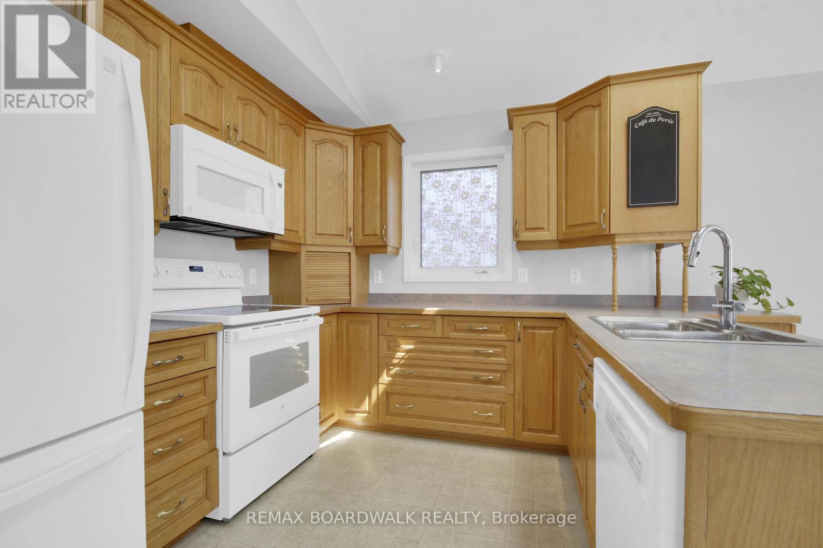 6658 Benoit Street, Ottawa, Ontario  K1C 1J6 - Photo 10 - X13028466