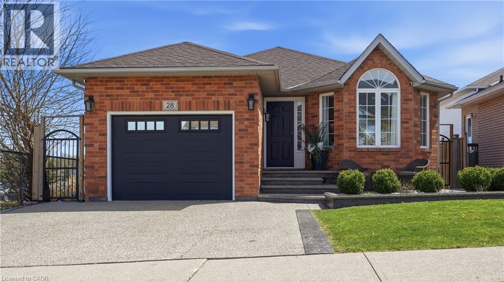 28 GLENHOLLOW Drive, Stoney Creek, Ontario
