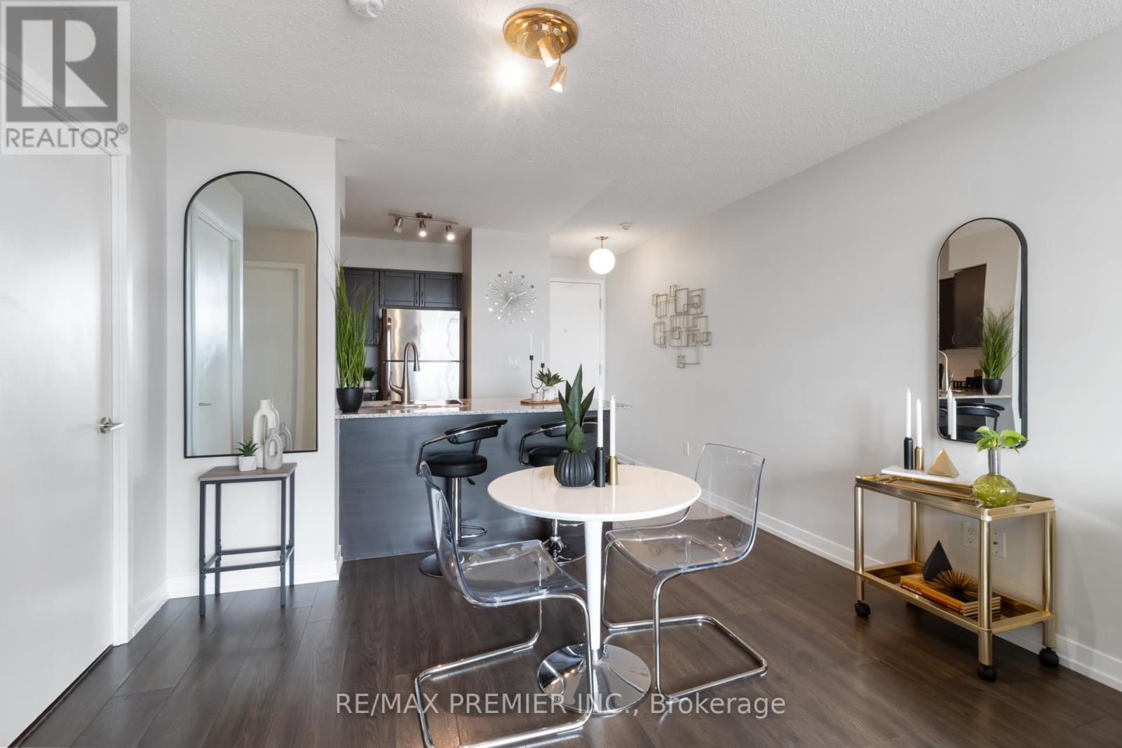 1011 - 812 Lansdowne Avenue, Toronto, Ontario  M6H 4K6 - Photo 14 - W13073730