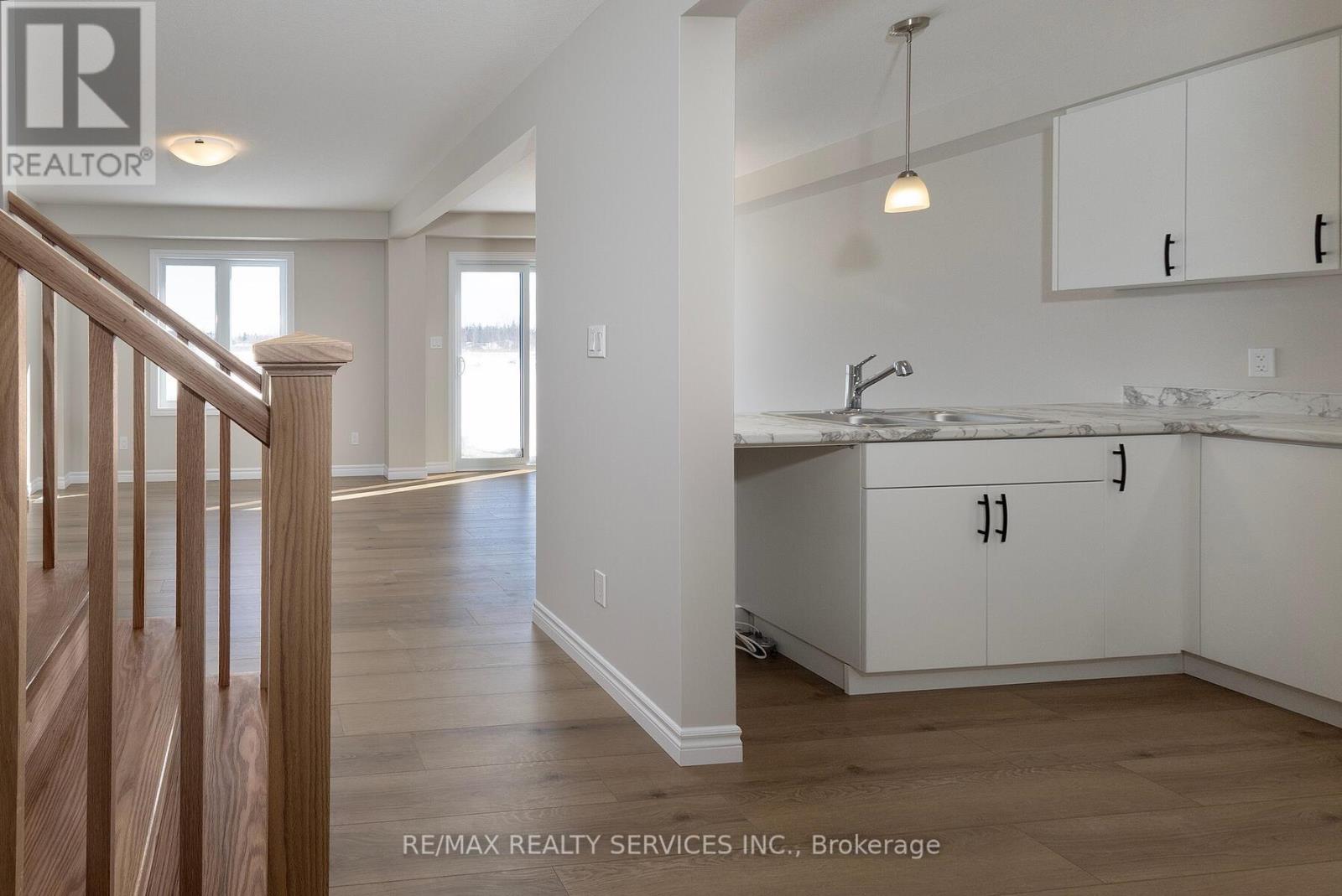 25 Becker Street, Stratford, Ontario  N5A 0L2 - Photo 5 - X13073714