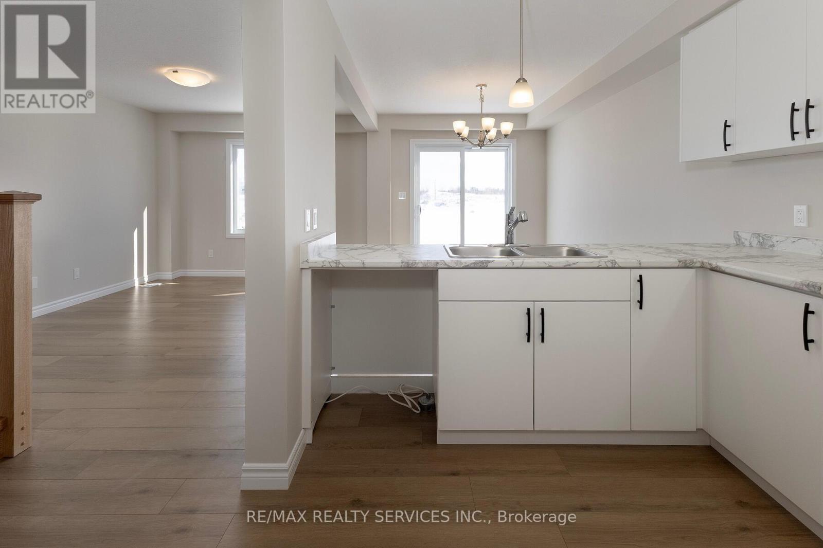 25 Becker Street, Stratford, Ontario  N5A 0L2 - Photo 6 - X13073714