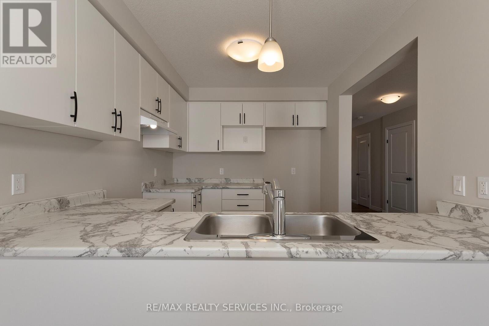 25 Becker Street, Stratford, Ontario  N5A 0L2 - Photo 8 - X13073714