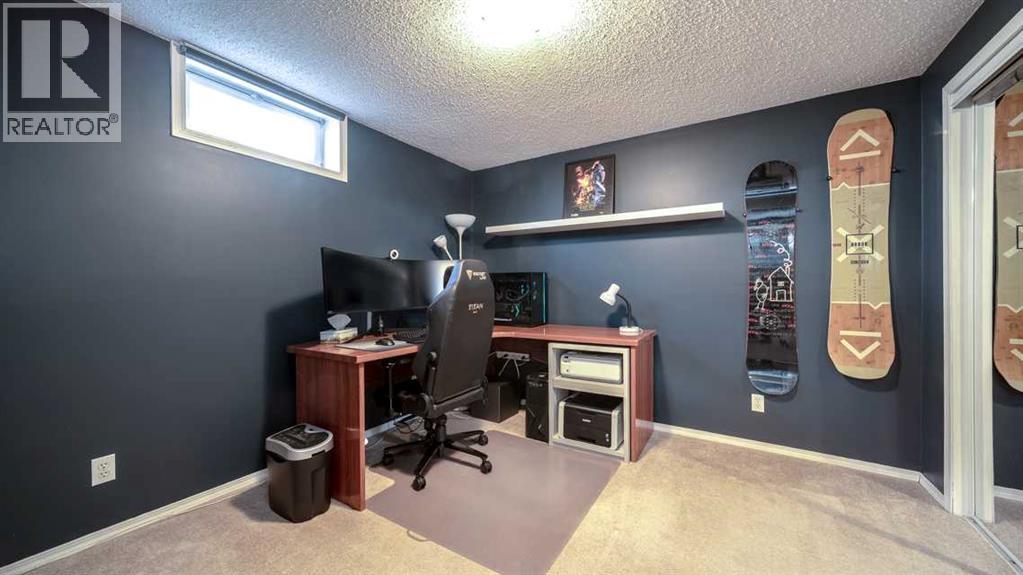 888 Mckenzie Drive SE, Calgary, Alberta  T2Z 1Z1 - Photo 26 - A2306494