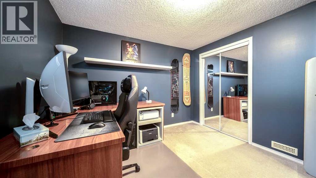 888 Mckenzie Drive SE, Calgary, Alberta  T2Z 1Z1 - Photo 27 - A2306494