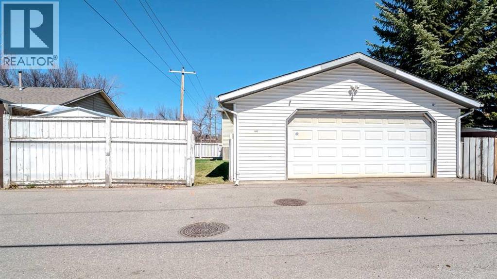 888 Mckenzie Drive SE, Calgary, Alberta  T2Z 1Z1 - Photo 33 - A2306494