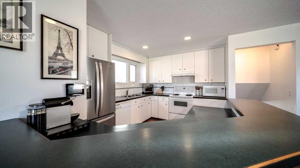 888 Mckenzie Drive SE, Calgary, Alberta  T2Z 1Z1 - Photo 5 - A2306494