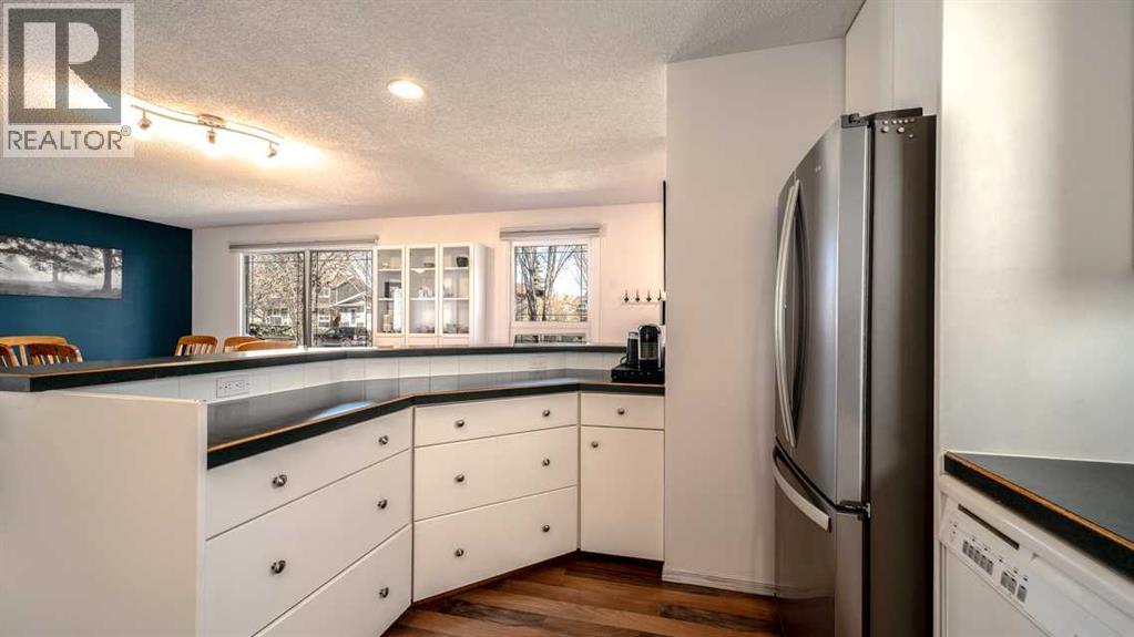 888 Mckenzie Drive SE, Calgary, Alberta  T2Z 1Z1 - Photo 8 - A2306494