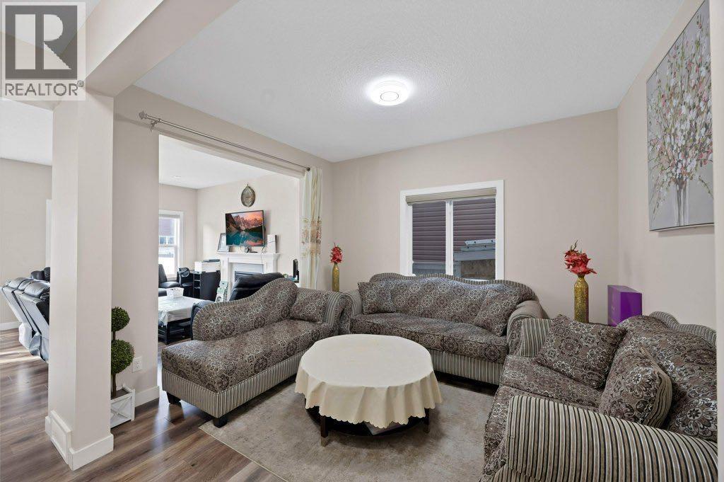 93 Saddlestone Place NE, Calgary, Alberta  T3J 0Z6 - Photo 5 - A2307283