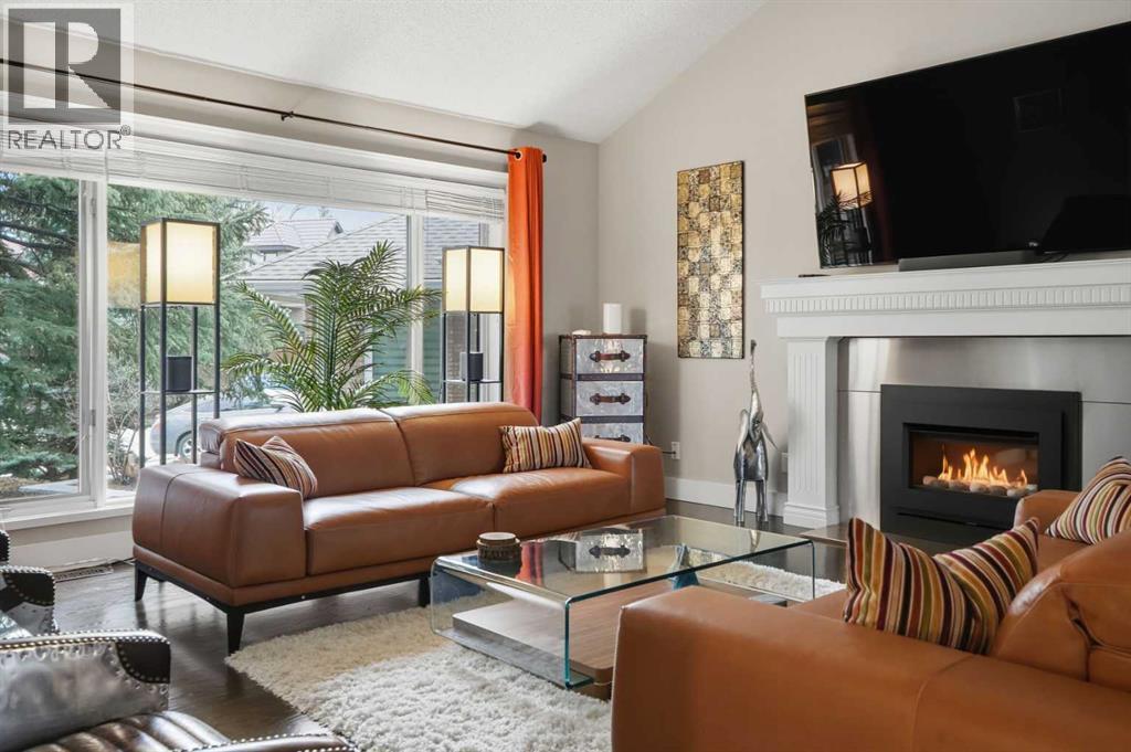 311 Coach Light Bay SW, Calgary, Alberta  T3H 1X3 - Photo 8 - A2305942