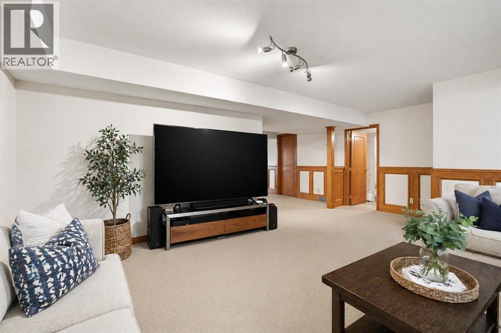 311 Coach Light Bay SW, Calgary, Alberta  T3H 1X3 - Photo 31 - A2305942