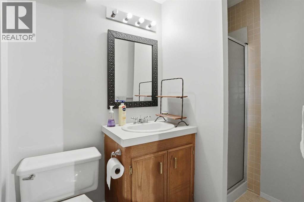311 Coach Light Bay SW, Calgary, Alberta  T3H 1X3 - Photo 33 - A2305942