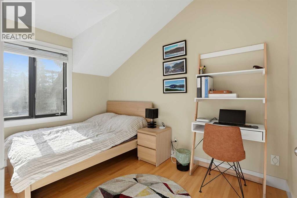 311 Coach Light Bay SW, Calgary, Alberta  T3H 1X3 - Photo 21 - A2305942