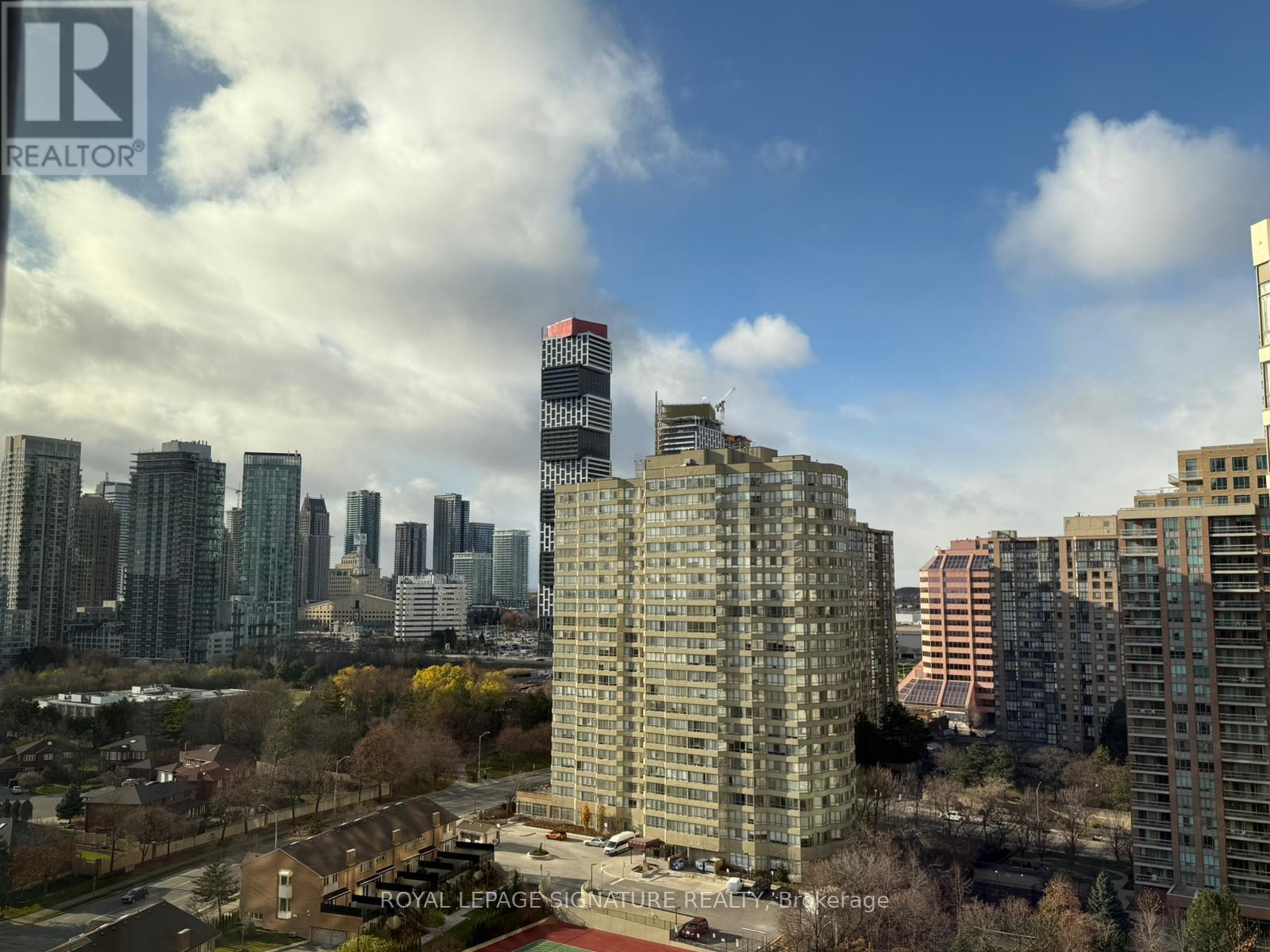 1701 - 36 Elm Drive W, Mississauga, Ontario  L5B 0N3 - Photo 32 - W13073026