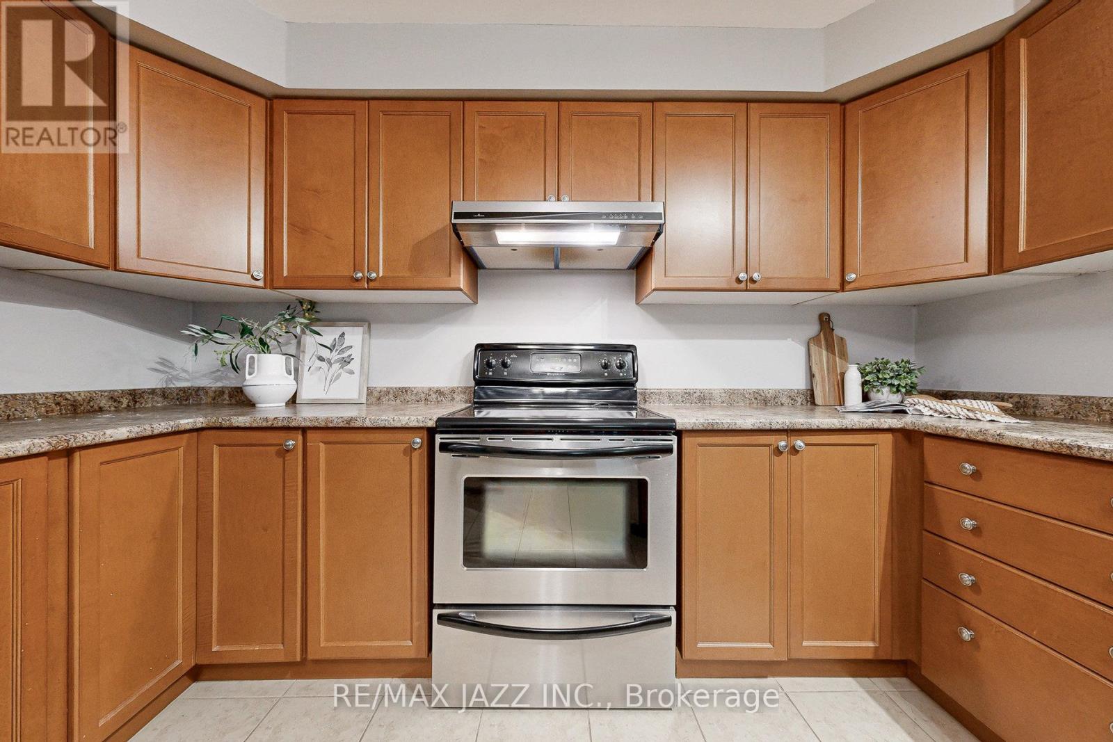 9 - 350 Lakebreeze Drive, Clarington, Ontario  L1B 0A2 - Photo 6 - E13073784