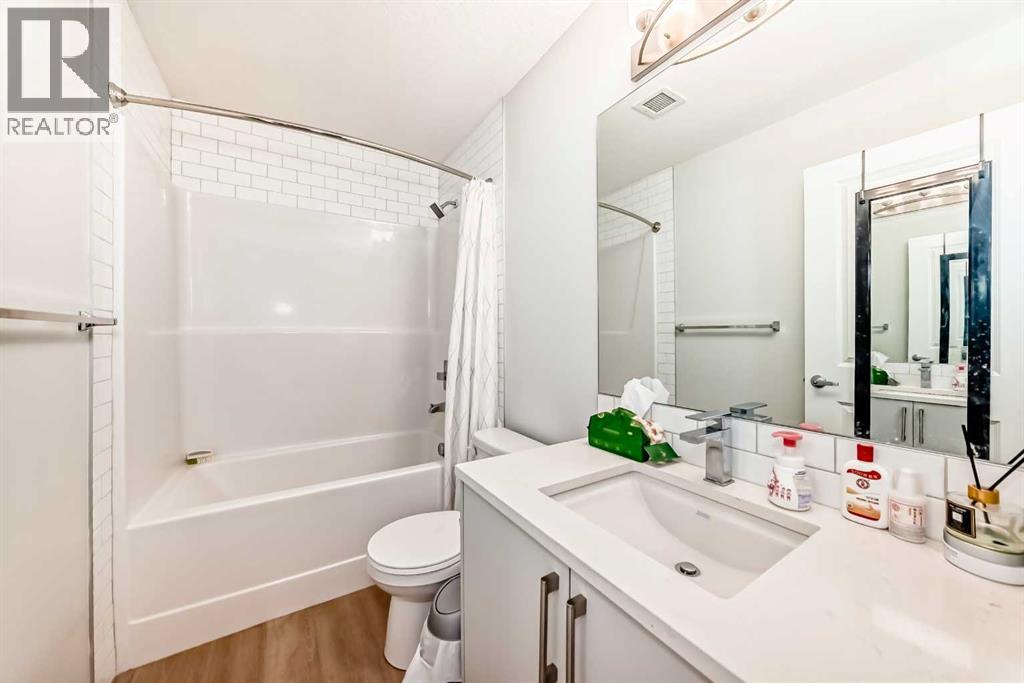 1303, 33 Carringham Gate NW, Calgary, Alberta  T3P 2H6 - Photo 35 - A2306942