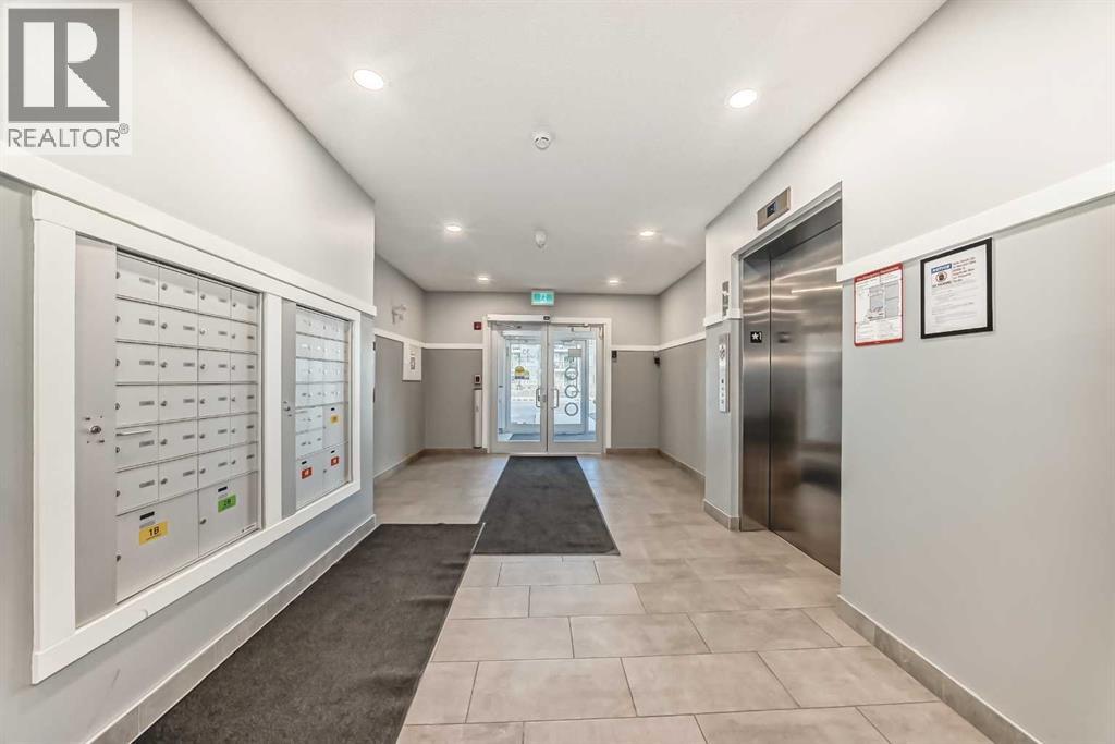 1303, 33 Carringham Gate NW, Calgary, Alberta  T3P 2H6 - Photo 42 - A2306942