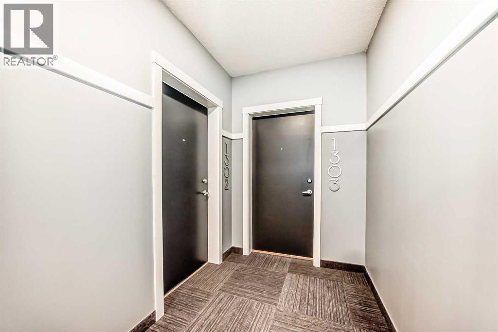 1303, 33 Carringham Gate NW, Calgary, Alberta  T3P 2H6 - Photo 43 - A2306942