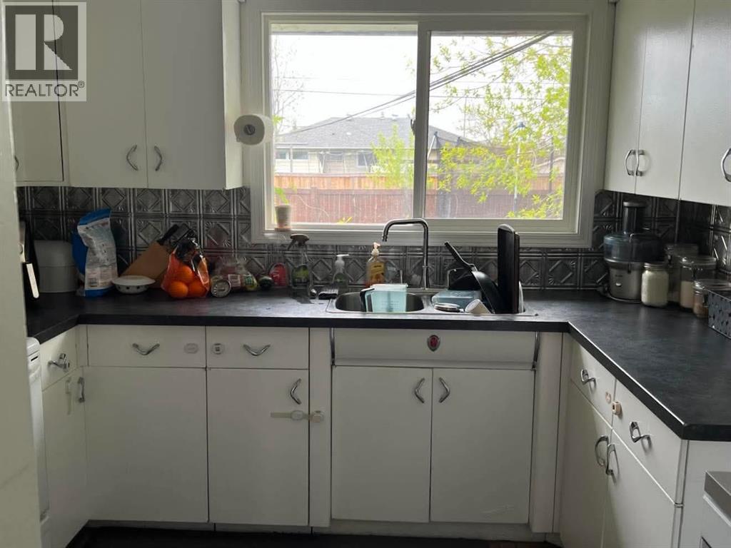10241 111 Avenue, Grande Prairie, Alberta  T8V 1T7 - Photo 2 - A2307261