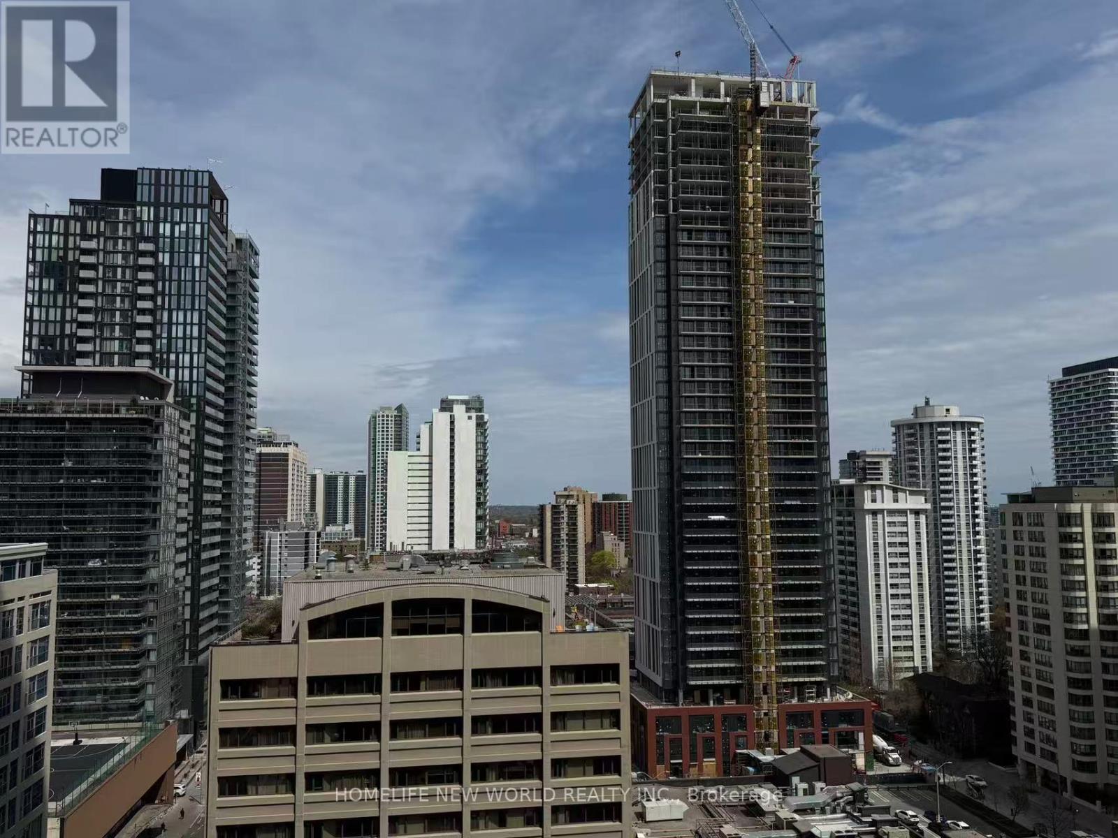 1312 - 11 Wellesley Street W, Toronto, Ontario  M4Y 1E8 - Photo 7 - C13067424