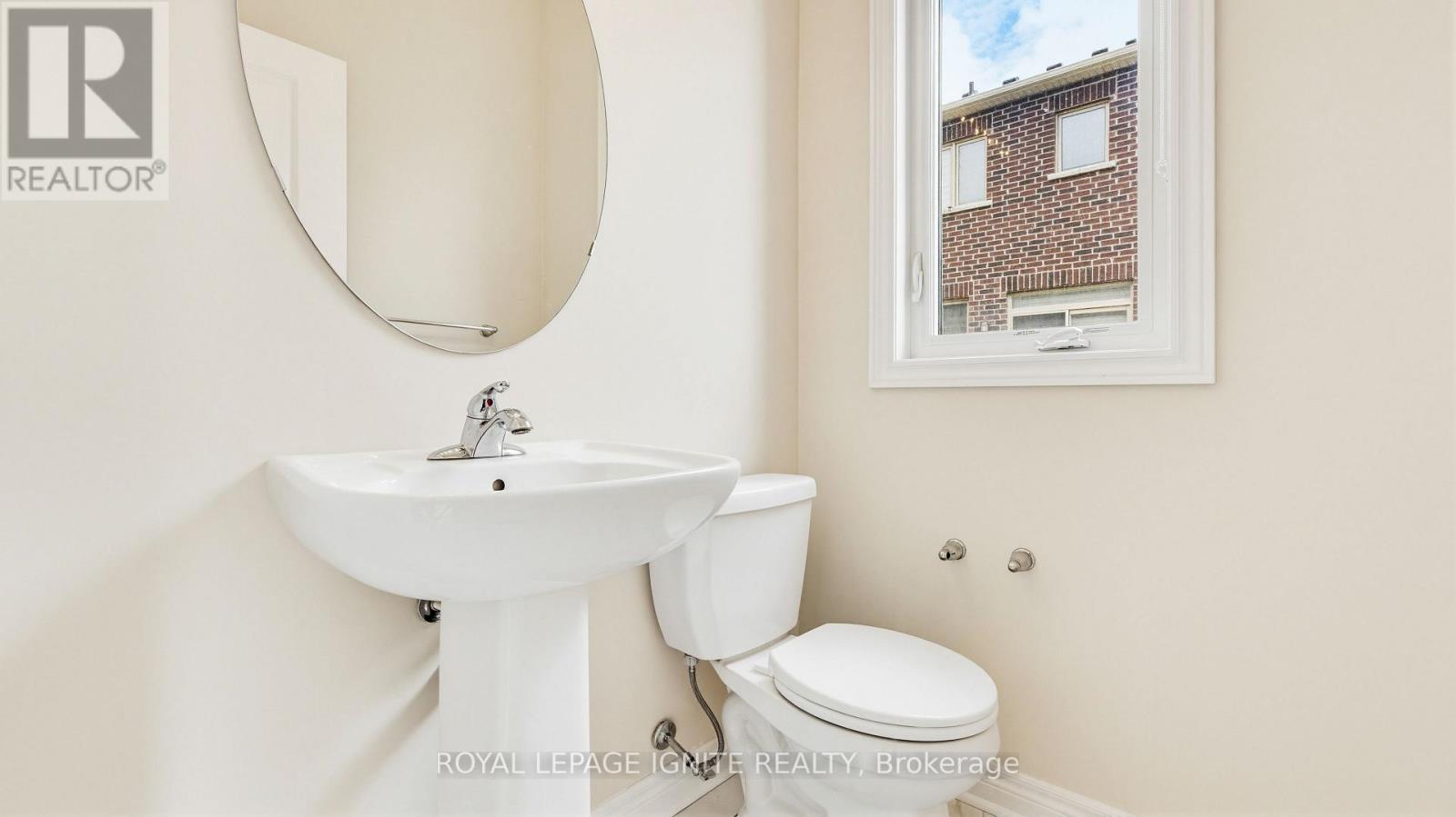 1168 Drawstring Lane, Pickering, Ontario  L1X 0G7 - Photo 11 - E13071666
