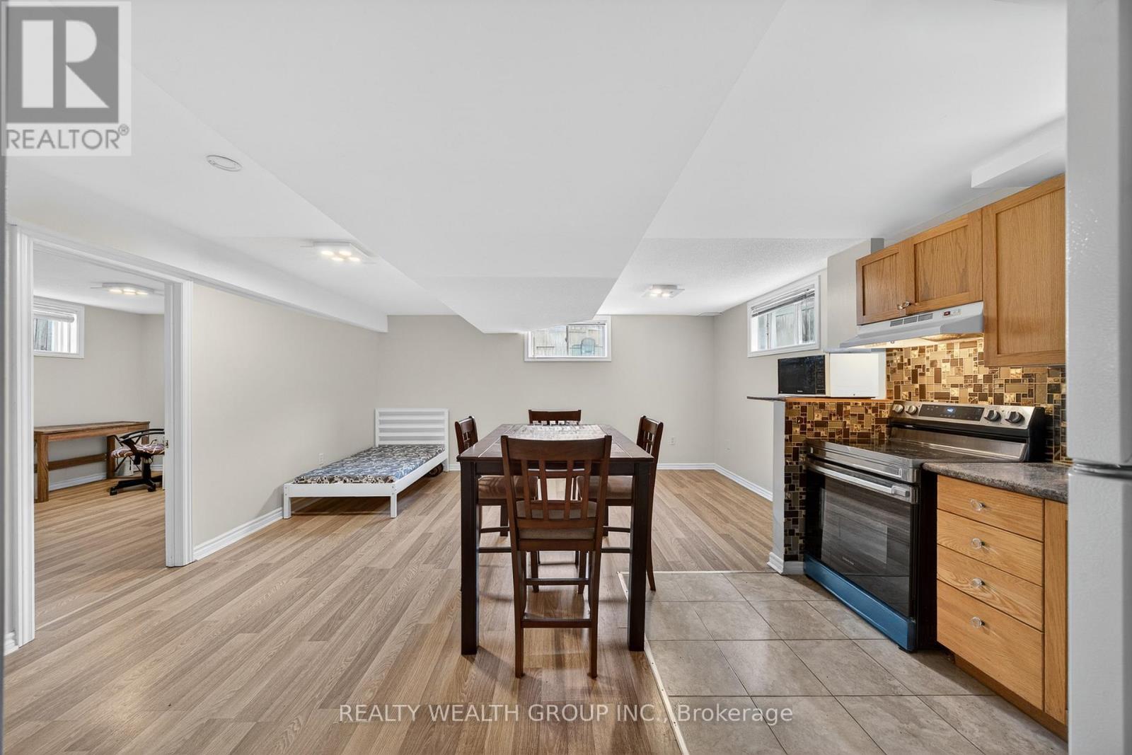 #lower - 79 Hanmer Street E, Barrie, Ontario  L4M 6V6 - Photo 4 - S13073822