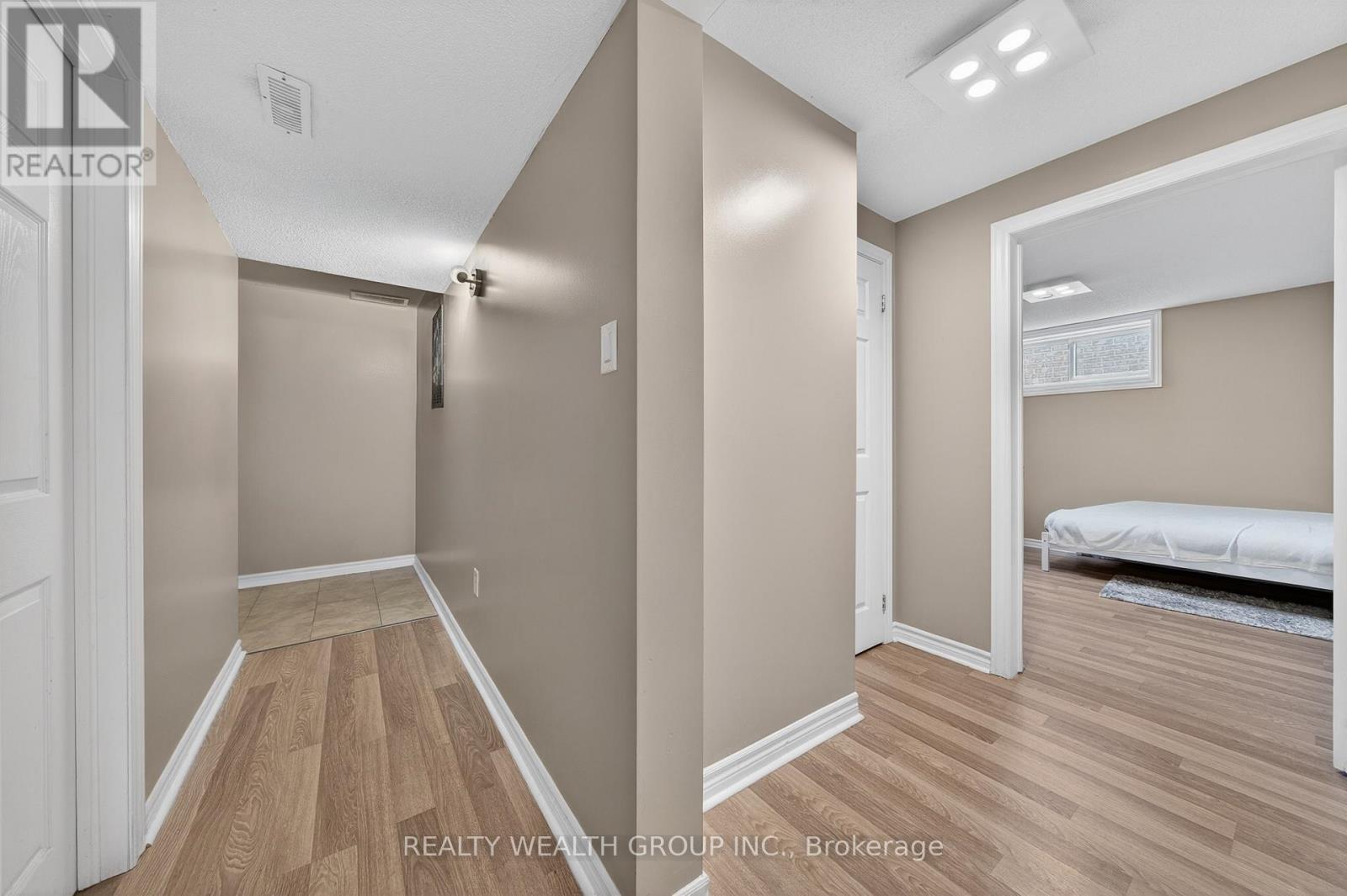 #lower - 79 Hanmer Street E, Barrie, Ontario  L4M 6V6 - Photo 9 - S13073822