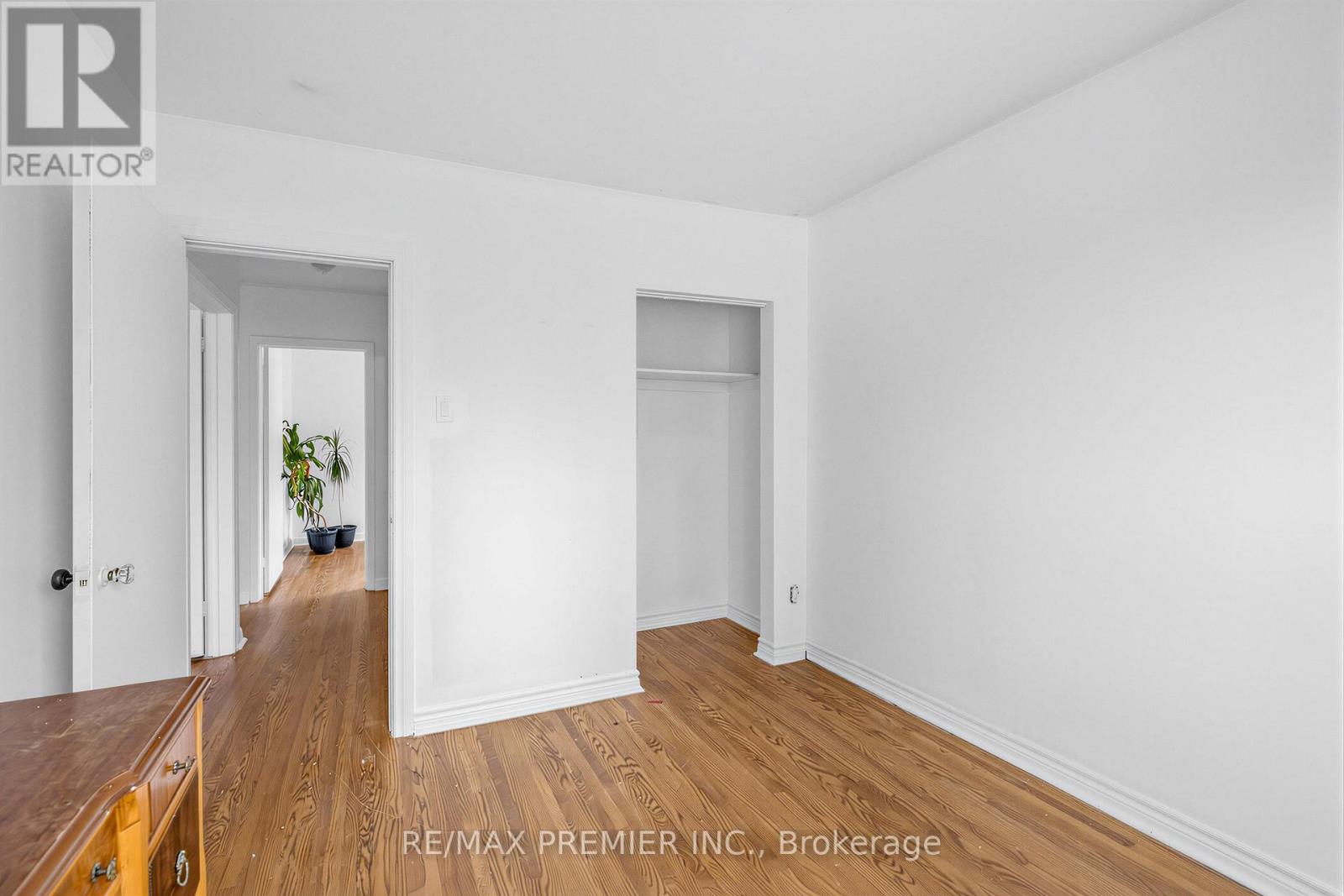 126 Langden Avenue, Toronto, Ontario  M6N 2L5 - Photo 12 - W13073752
