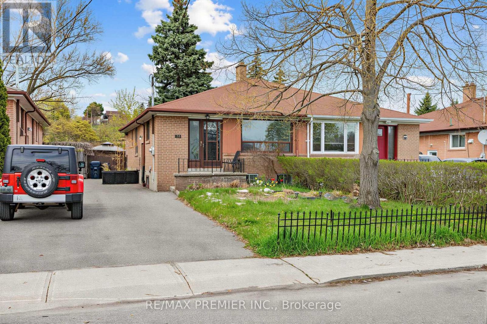 126 Langden Avenue, Toronto, Ontario  M6N 2L5 - Photo 22 - W13073752