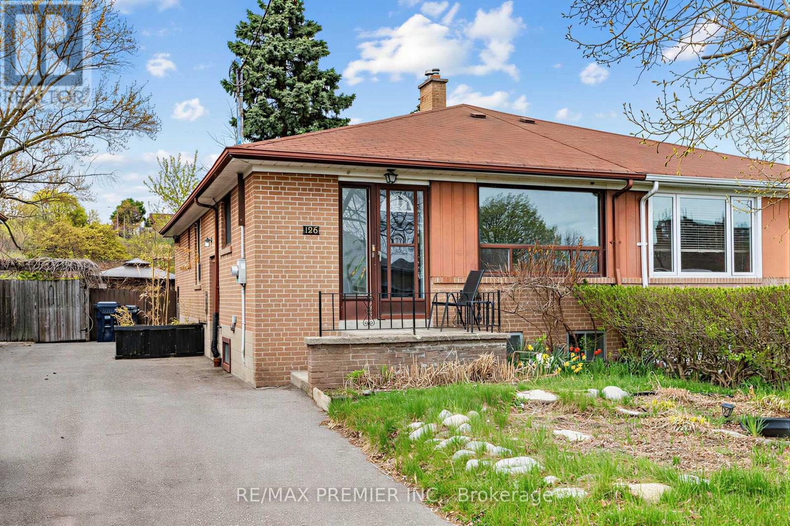 126 Langden Avenue, Toronto, Ontario  M6N 2L5 - Photo 25 - W13073752