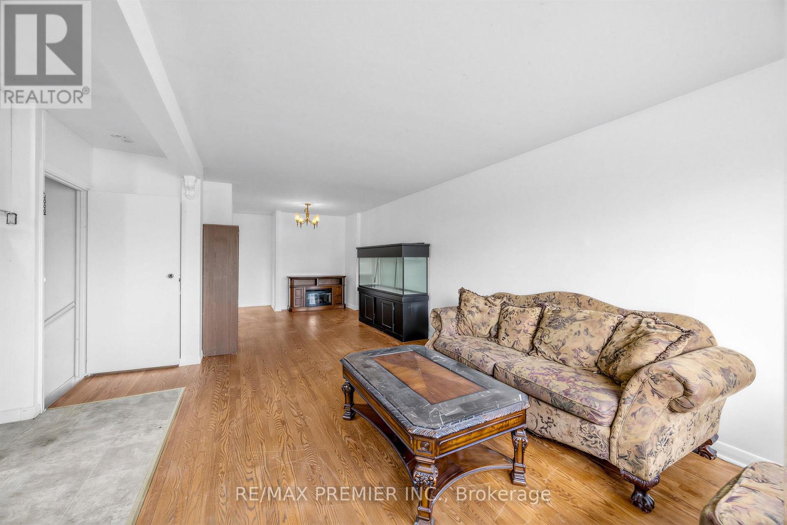 126 Langden Avenue, Toronto, Ontario  M6N 2L5 - Photo 28 - W13073752