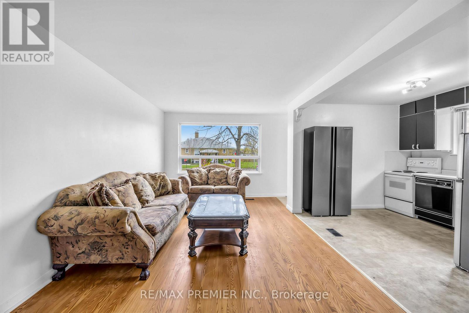 126 Langden Avenue, Toronto, Ontario  M6N 2L5 - Photo 30 - W13073752