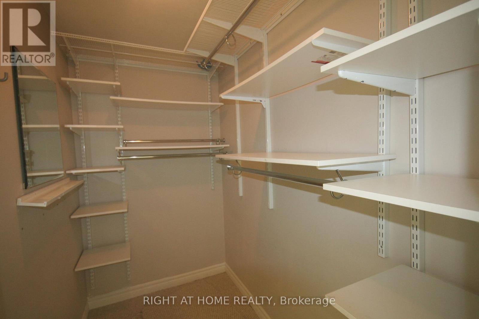 907 - 3504 Hurontario Street, Mississauga, Ontario  L5B 0B9 - Photo 10 - W13073760