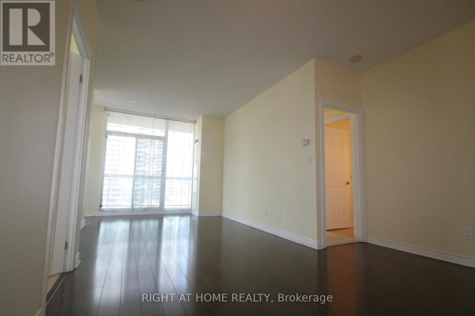 907 - 3504 Hurontario Street, Mississauga, Ontario  L5B 0B9 - Photo 4 - W13073760
