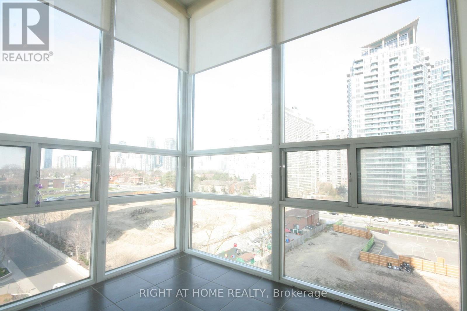907 - 3504 Hurontario Street, Mississauga, Ontario  L5B 0B9 - Photo 5 - W13073760