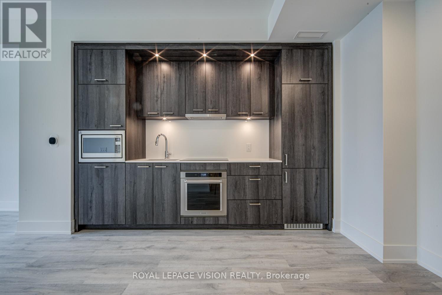 526 - 858 DUPONT STREET, Toronto, Ontario