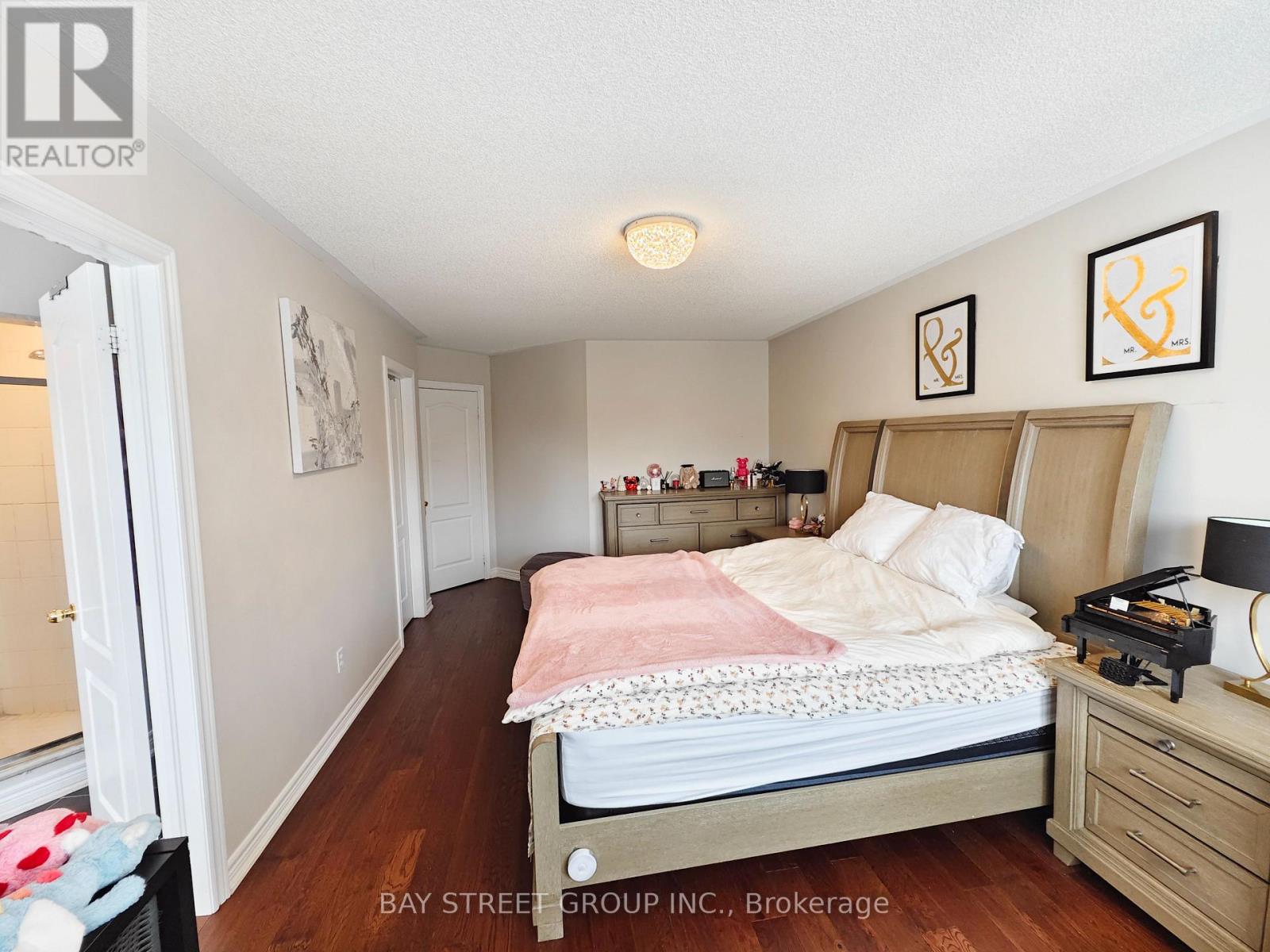 2466 Felhaber Crescent, Oakville, Ontario  L6H 7N8 - Photo 14 - W13073782