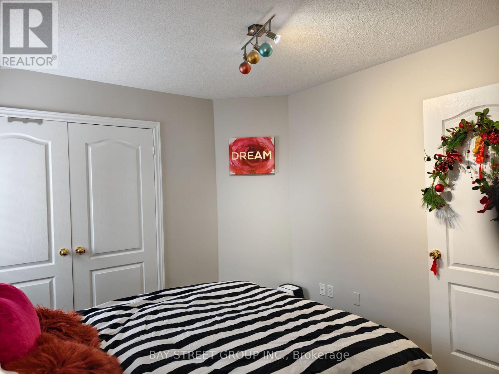 2466 Felhaber Crescent, Oakville, Ontario  L6H 7N8 - Photo 23 - W13073782