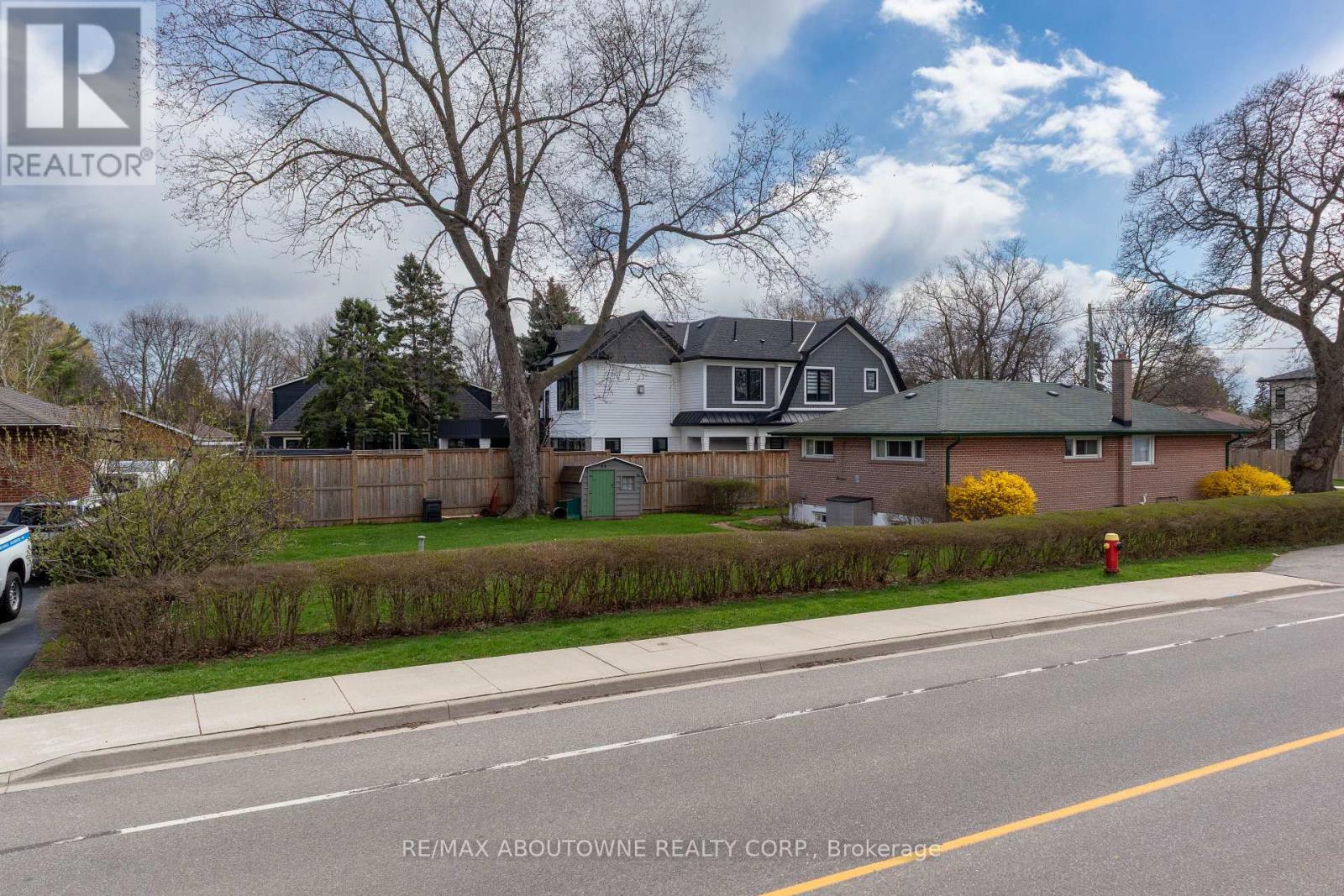 493 Lees Lane, Oakville, Ontario  L6L 4T3 - Photo 10 - W13073788