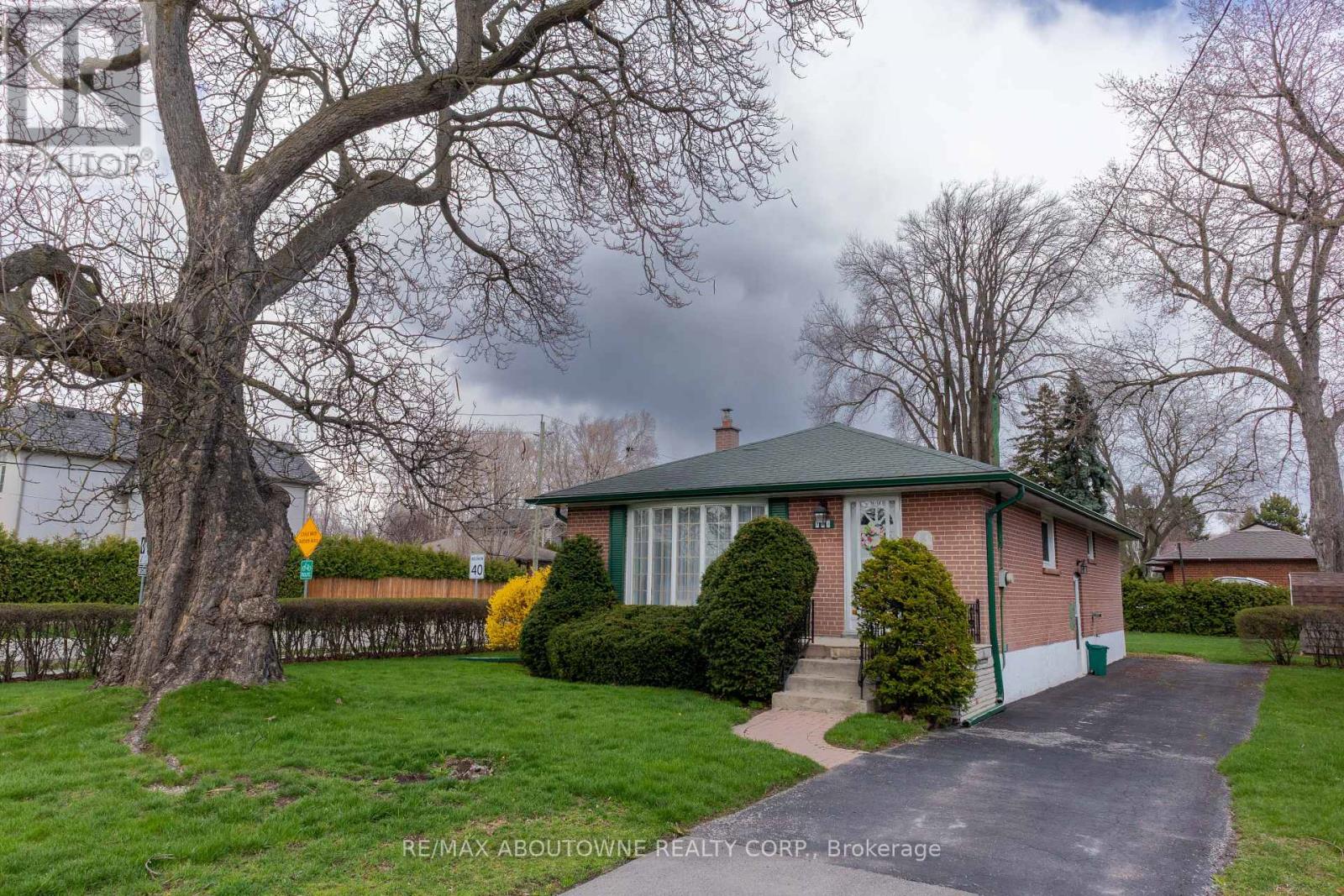 493 Lees Lane, Oakville, Ontario  L6L 4T3 - Photo 15 - W13073788