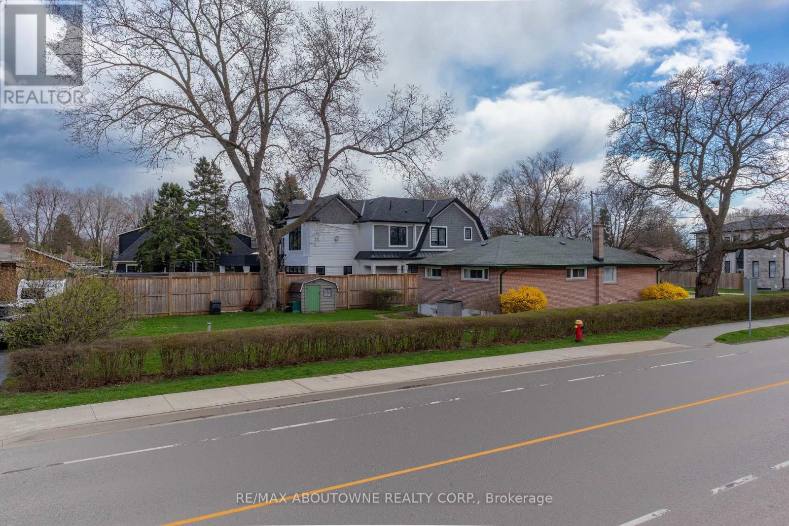 493 Lees Lane, Oakville, Ontario  L6L 4T3 - Photo 8 - W13073788