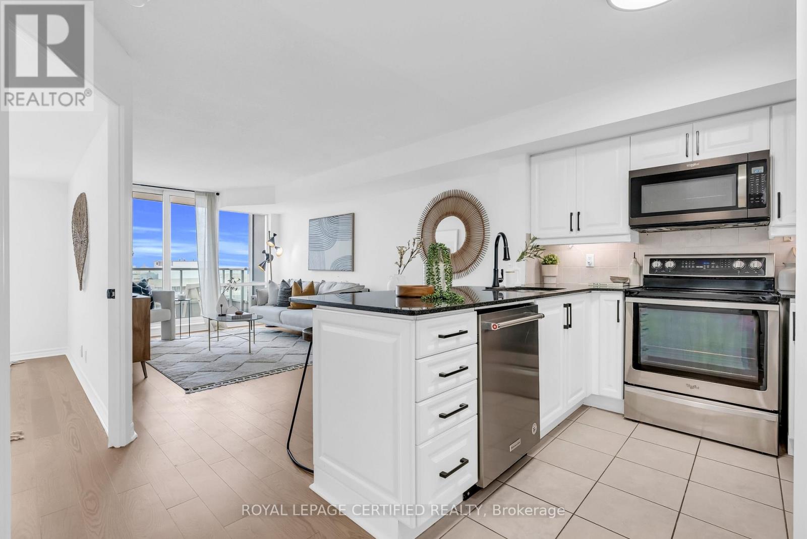 2101 - 1 Elm Drive W, Mississauga, Ontario  L5B 3C2 - Photo 10 - W13073810