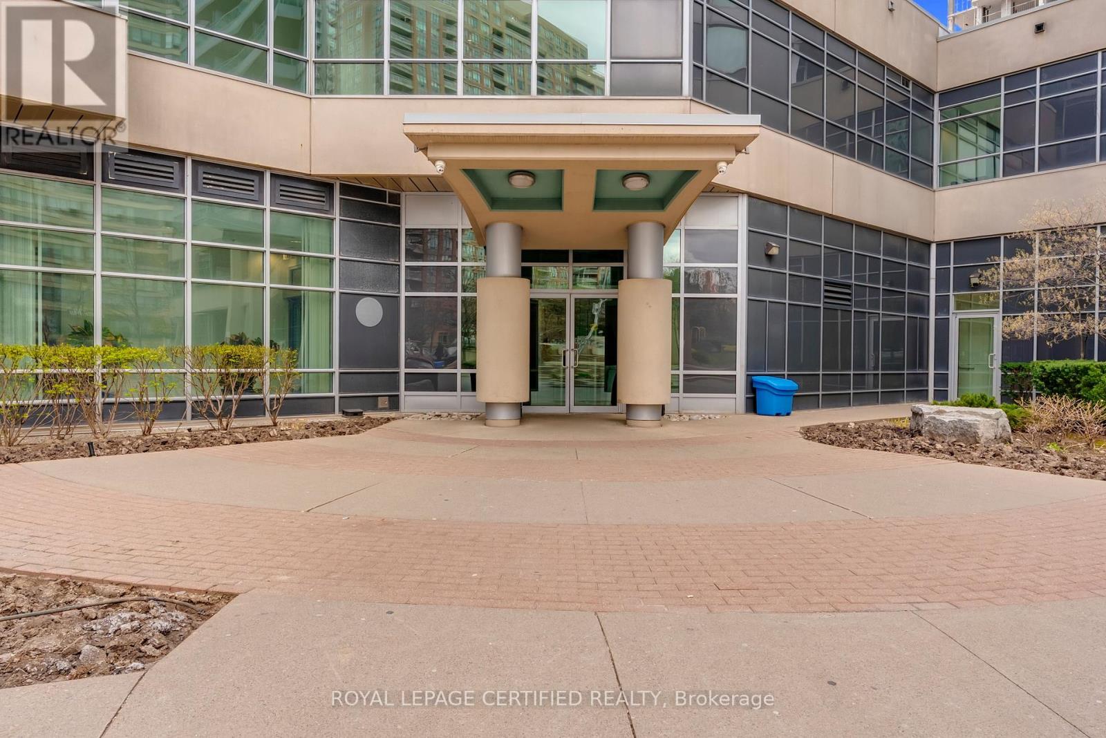 2101 - 1 Elm Drive W, Mississauga, Ontario  L5B 3C2 - Photo 3 - W13073810