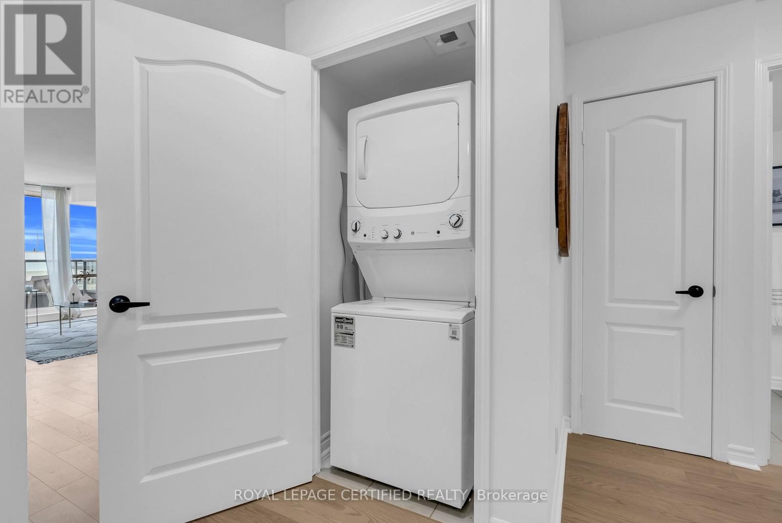 2101 - 1 Elm Drive W, Mississauga, Ontario  L5B 3C2 - Photo 33 - W13073810