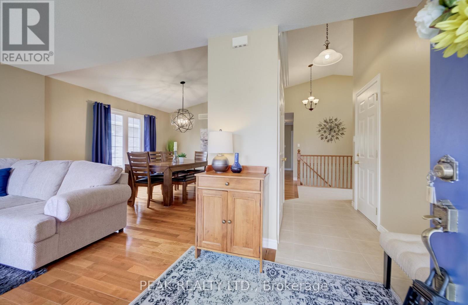 20 Duke Street, Blandford-Blenheim, Ontario  N0J 1G0 - Photo 3 - X13073802