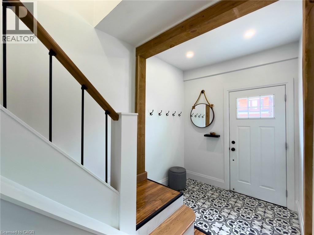 138 Cavell Avenue, Hamilton, Ontario  L8L 7E5 - Photo 2 - 40826143