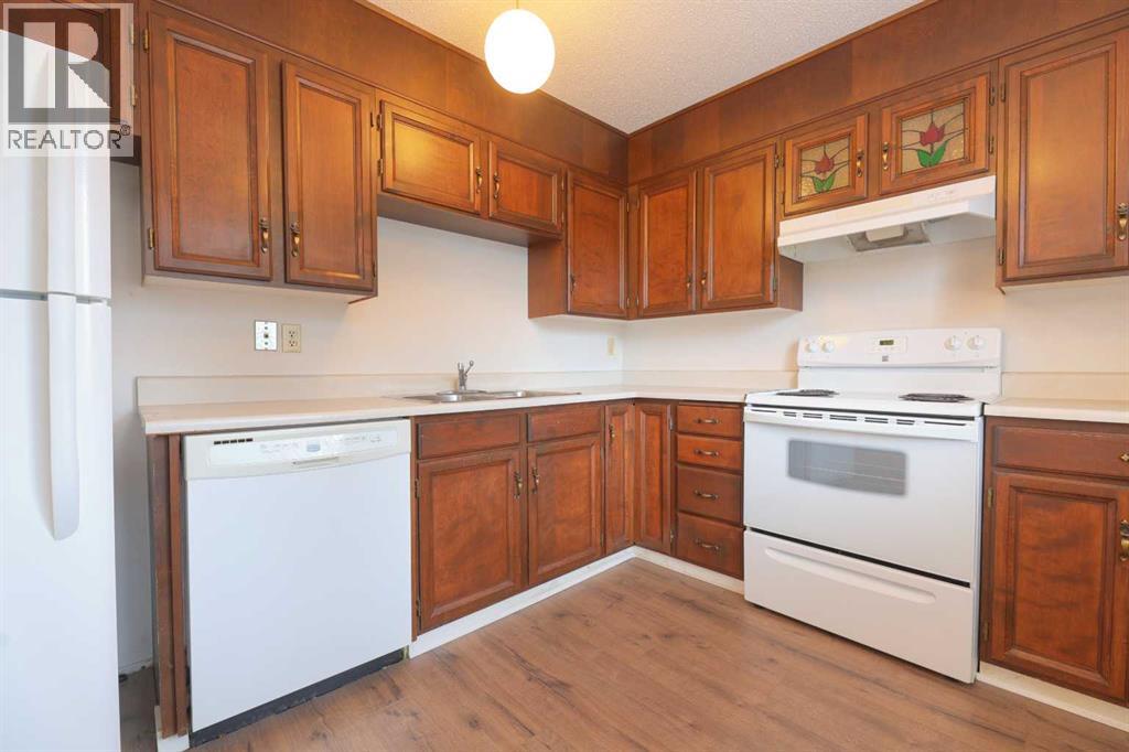 6501 Coach Hill Road Sw, Calgary, Alberta  T3H 1B5 - Photo 12 - A2301683