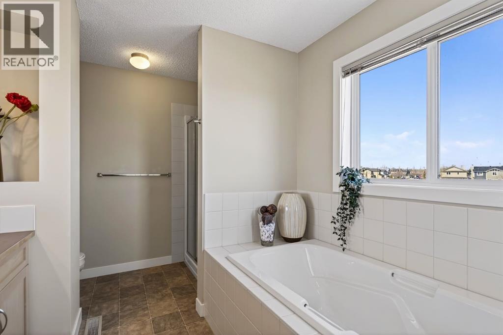 212 Sagewood Landing SW, Airdrie, Alberta  T4B 3N5 - Photo 25 - A2307037