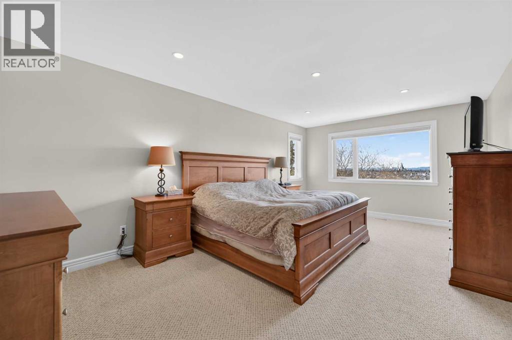 186 Royal Birkdale Crescent Nw, Calgary, Alberta  T3G 5R8 - Photo 25 - A2296974