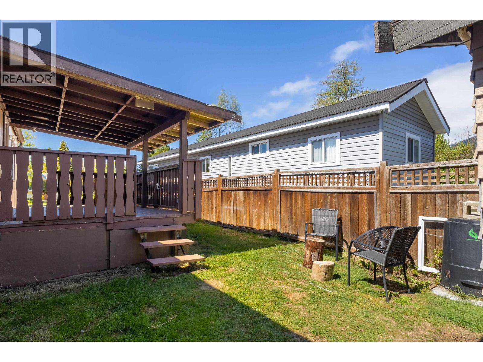 53 1413 Sunshine Coast Highway, Gibsons, British Columbia  V0N 1V5 - Photo 22 - R3118636