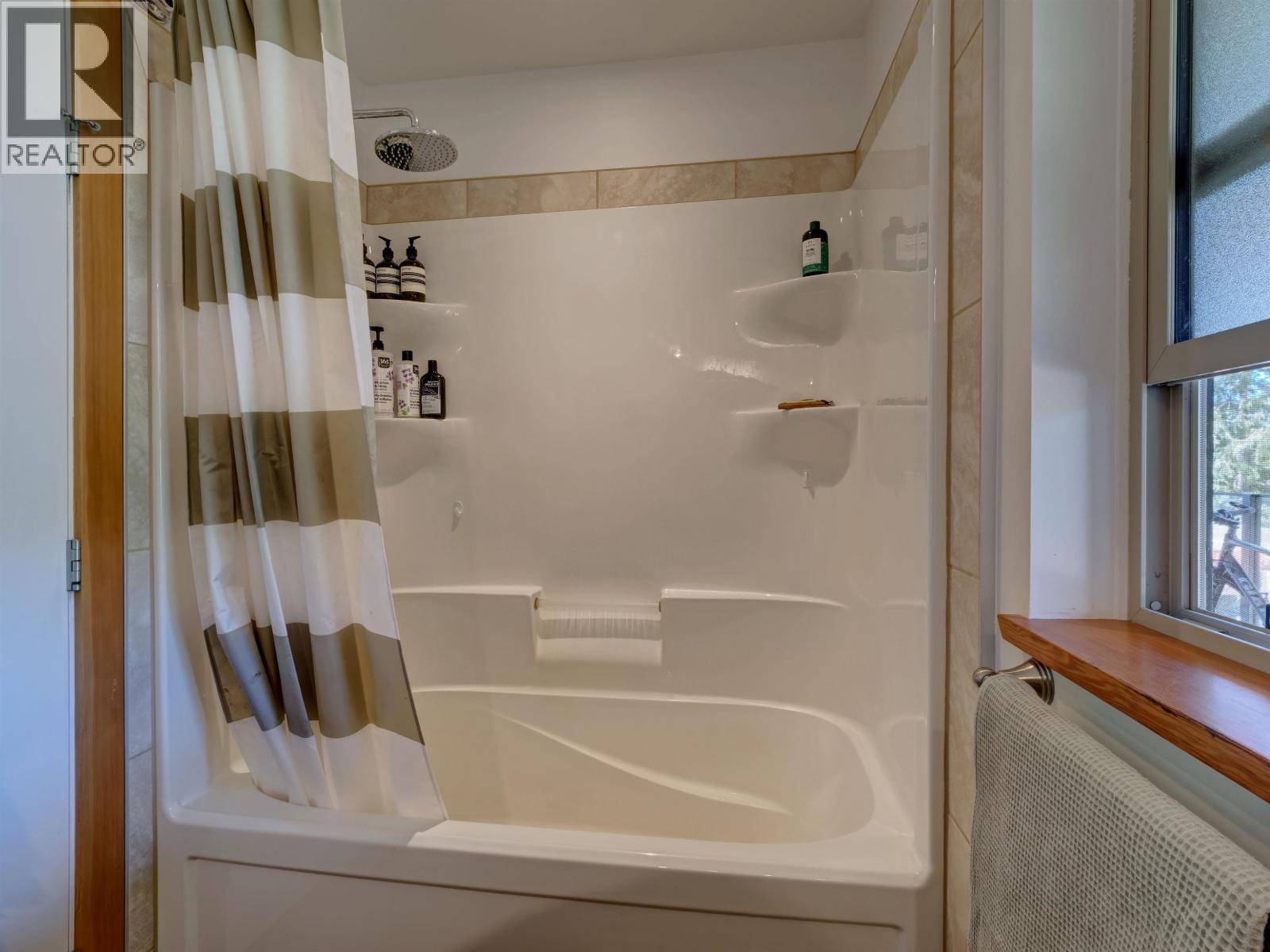 9340 Stephens Way, Halfmoon Bay, British Columbia  V7Z 1G9 - Photo 21 - R3118637